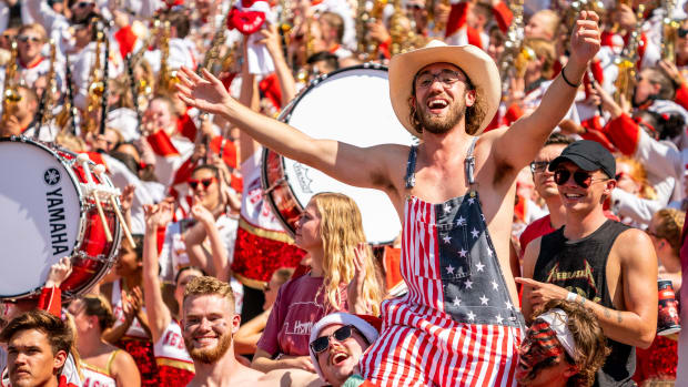 Fans 2022 Nebraska vs Oklahoma football USATSI_19064270